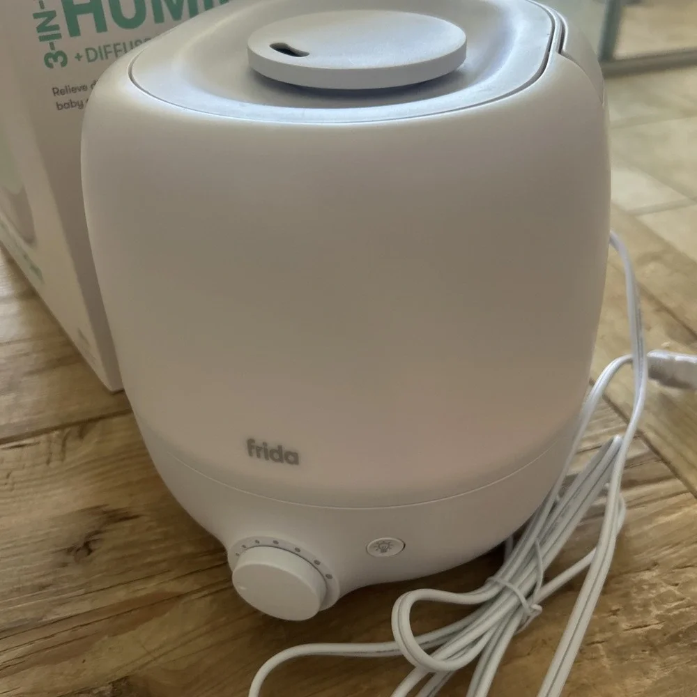 Frida Baby 3-in-1 Cool Mist Humidifier Nightlight Diffuser Breath Easy NEW